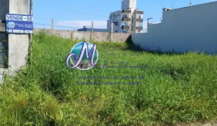 Terreno  à 800 metros do mar com 260m2  Balneário Piçarras-SC