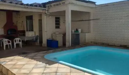 Casa com 3 dormitórios à venda, 200 m² por R$ 850.000,00 - Vila Valqueire - Rio de Janeiro/RJ