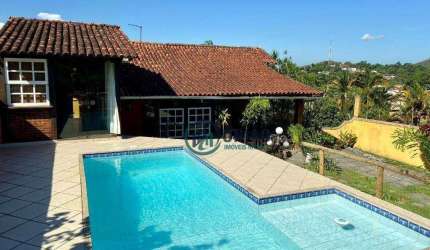 Charmosa casa em rua sem saída, com 3 dormitórios, sendo uma suíte, piscina, churrasqueira e campo de futebol, Mata Paca - Niterói/RJ