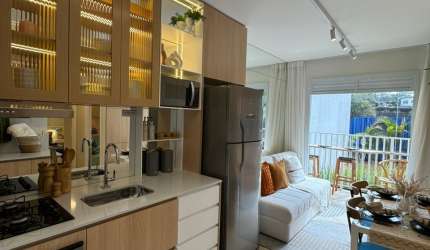 APARTAMENTO 2 DORMITÓRIOS COM VARANDA NA BARRA FUNDA