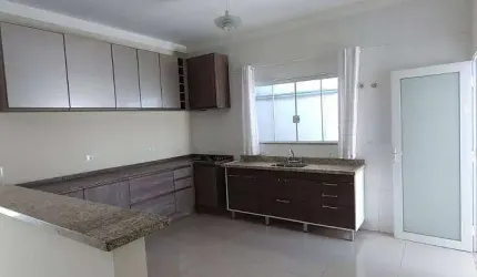 Incrivel! Casa térrea em Cond. Fechado/ Modulados, 3 dorm e Suíte! Só 830 Mil