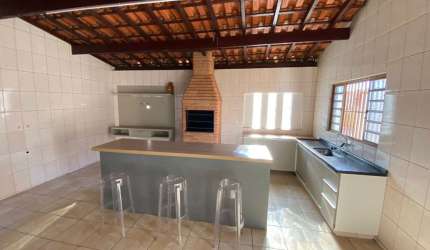 Sobrado no Jd. Simus/ 3 dorm./ Suíte/ Espaço gourmet/ Quintal amplo/ 2 vagas