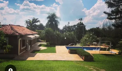 Chácara em Sarapuí 20 mil m²/ 8 dorm./7 wc´s/ Lazer com Piscina e salão de jogos