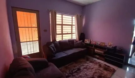 Oportunidade! Sobrado podendo ser 02 casas/ Espaço gourmet/ Permuta por chacara