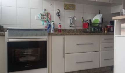 Casa térrea totalmente reformada/ 3 Dorm/ Suíte/ 5 Vagas/ Vila Gabriel