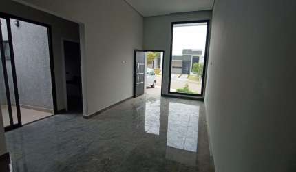 Casa térrea em cond. com 105 m²/ 3 Dorm/ Suíte/ Área Gourmet/ Ac. Av. Ipanema