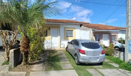 Casa térrea em cond. com 2 Dorm./ Quintal/ Lazer/ Ac. Av. Ipanema/ Só R$ 290 mil