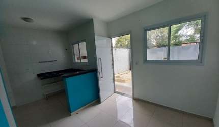 Casa Sobrado 2 dorm./ 2 wc´s/ 2 vagas/ Acesso Av. Santa Cruz/ Só 250 mil