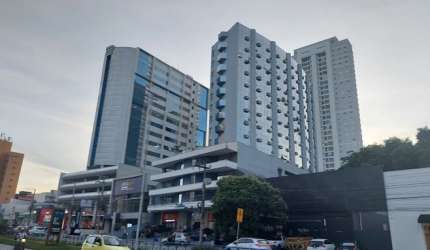Sala comercial/ 66 m²/ 3 wc´s/ 2 Vagas/ Pq. Campolim/ Ac. Rod. Raposo Tavares