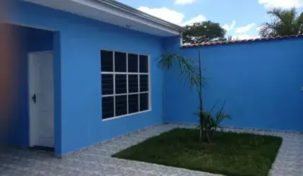 Casa térrea/ 240 m²/ 3 Dorm./ Suíte/ Salão de Jogos/ Ac. Rod. Santos Dumont