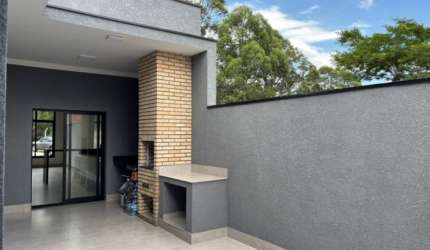 Casa térrea em cond./ 3 Dorm./ Suíte/ Área Gourmet/ Ac. Av. Gualberto Moreira