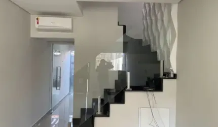 Sobrado à venda na Vl. Jardini/ 2 Dorm./ Quintal/ 2 Wc´s/ Só 360 mil
