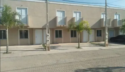 Sobrado em cond./ 2 Dorm./ Quintal/ Vila Mineirão/ Aluguel 1.600,00