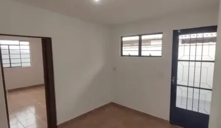 Casa térrea à venda com Edícula/ 2 Vagas/ 209 m²/ Jd. Ana Maria/ Só 320 mil