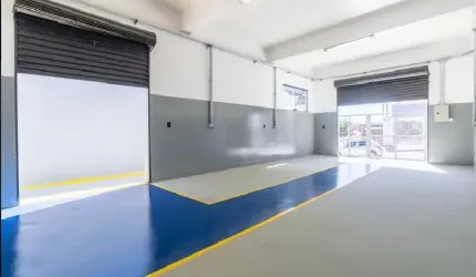 Barracão comercial com 150 m²/ Sistema Trifásico/ Escritório/5 Vagas/ Votorantim