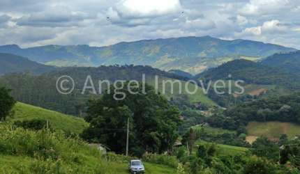 GRANDE ÁREA A VENDA COM VISTA DESLUMBRANTE