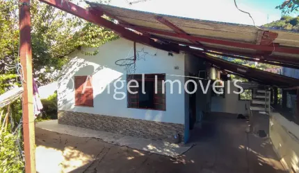 Casa Térrea com edícula em excelente bairro
