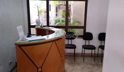 Sobrado comercial a venda na rua Jumana
