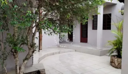 CASA À VENDA NA XV DE NOVEMBRO NO CENTRO DE JUNDIAÍ/SP