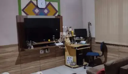 Casa a venda com 3 dormitórios no bairro Vila Rio Branco em Jundiaí/SP