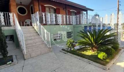 CASA TÉRREA COM 04 DORMITÓRIOS E SALÃO COMERCIAL, LOCALIZADA NO BAIRRO JARDIM TANNUS EM JUNDIAÍ-SP.