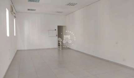 SALÃO COMERCIAL PARA LOCAÇÃO E VENDA LOCALIZADO NO CENTRO DA CIDADE DE JUNDIAÍ/SP.