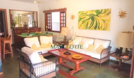 LINDA CASA BEM PERTINHO DO MAR!