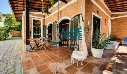 Excelente casa com 4 suítes localizada no bairro do Tenório
