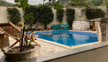 SOBRADO COM 04 DORMITORIOS VARANDA GOURMET E PISCINA