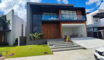 LINDA CASA NO CONDOMÍNIO CALEDÔNIA COM 490 MT DE ÁREA PRIVATIVA