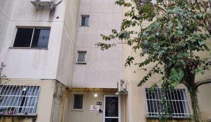Apartamento 2 Dormitórios,  45m² no Bairro Glória, 1 vaga de Garagem / Aceita terreno ou casa na negociação