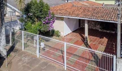 Casa Térrea de rua a venda na Vila Izabel –Curitiba–PR de 171m2, 3 quartos sendo 1 suíte, 4 vagas, em rua tranquila sem saída