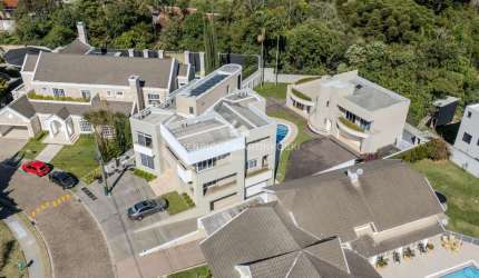926,28M² CONSTRUÍDOS | 1.466,71M² DE TERRENO | 4 SUÍTES | CONDOMÍNIO FECHADO | R$6.700.000