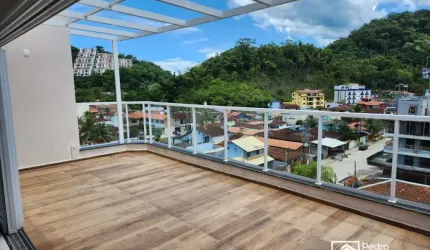 Cobertura a venda na Praia das Toninhas em Ubatuba