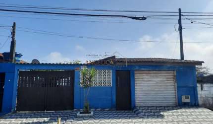 Casa lote inteiro, bem localizada no Agenor de Campos, Mongaguá/SP
