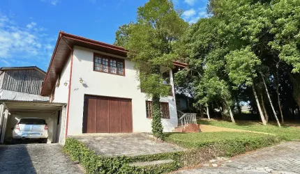 CASA COM BOSQUE PRIVATIVO | PRÓXIMA À ÓPERA DE ARAME