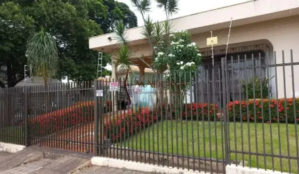 Casa à venda, 3 quartos, 1 suíte, 5 vagas, Zona 06 - Maringá/PR