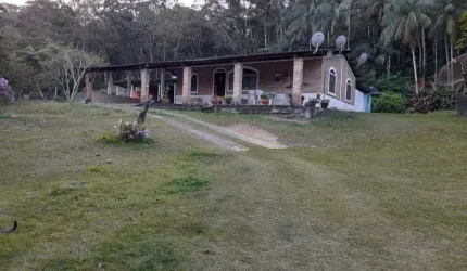 Chácara / sítio com 1 quarto à venda no Divininho, Nazaré Paulista  por R$ 1.300.000