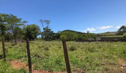 Chácara / sítio à venda no Centro, Paraibuna  por R$ 200.000