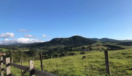 Chácara / sítio com 2 quartos à venda no Centro, Paraibuna  por R$ 600.000