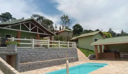 Chácara / sítio com 2 quartos à venda na Zona Rural, Brazópolis  por R$ 660.000