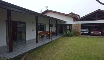 Casa com 4 quartos à venda em Santana, São José dos Campos  por R$ 1.400.000