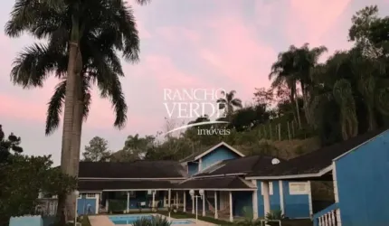 Chácara / sítio com 4 quartos à venda em Santana, São José dos Campos  por R$ 2.000.000