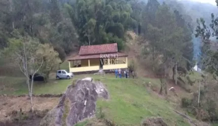 Chácara / sítio com 2 quartos à venda no Pavoeiro, Paraibuna  por R$ 550.000