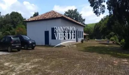 Chácara / sítio com 5 quartos à venda no Centro, Caçapava  por R$ 3.000.000