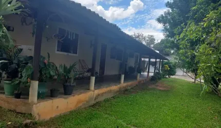 Chácara / sítio à venda no Jardim Parateí, Guararema  por R$ 1.000.000
