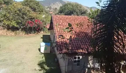 Chácara / sítio com 4 quartos à venda na Zona Rural, Paraibuna  por R$ 600.000