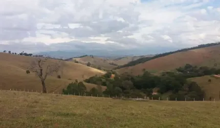 Chácara / sítio à venda na Zona Rural, Pouso Alto  por R$ 150.000