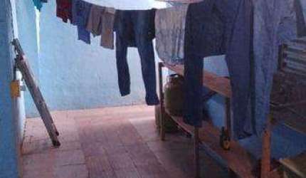 Casa em Condomínio para Venda em Araraquara, Conjunto Habitacional Victório de Santi, 2 dormitórios, 1 banheiro, 1 vaga