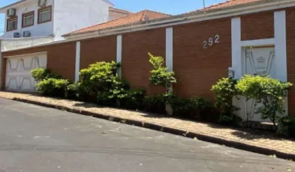 Casa para Venda em Araraquara, Centro, 4 dormitórios, 1 suíte, 6 banheiros, 4 vagas
